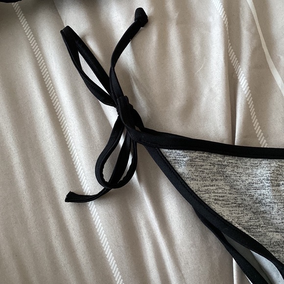 Triangle Bikini - Picture 3 of 4